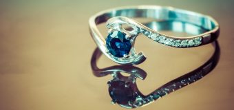 サファイアの歴史と価値、カラーストーンの深い魅力