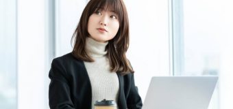 TPOに合わせた上品なジュエリー選びの極意：職種・環境別のマナーガイド