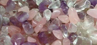 【恋愛・癒やし・財運】パワーストーンの意味と効果的な取り入れ方解説