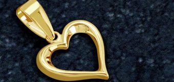 ペンダントトップを変えられるメリットとは？着回し術と賢いジュエリーの楽しみ方