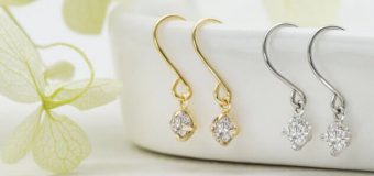 冬の街にきらめきを。表情まで輝かせる「揺れるピアス」特集