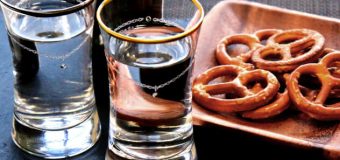 二人の門出を祝う贈り物。結婚祝いでペアグラスが選ばれる理由